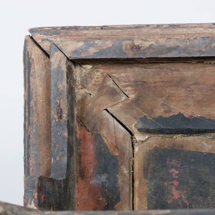 槐木柏木夹头榫平头案，面低局部